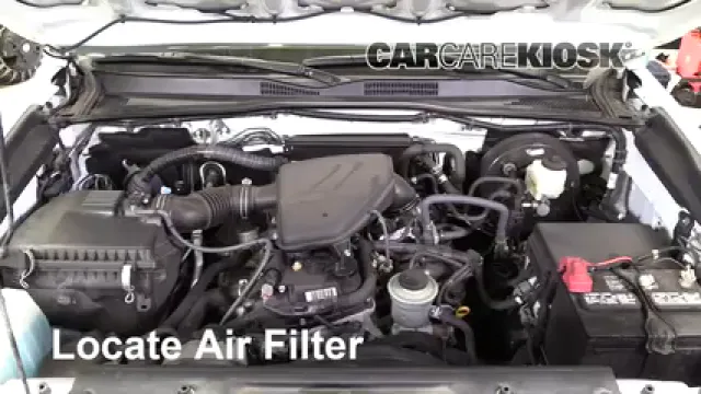 2017 Toyota Tacoma SR 2.7L 4 Cyl. Extended Cab Pickup Air Filter (Engine) Replace